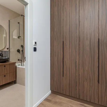 Penthouse Andro,