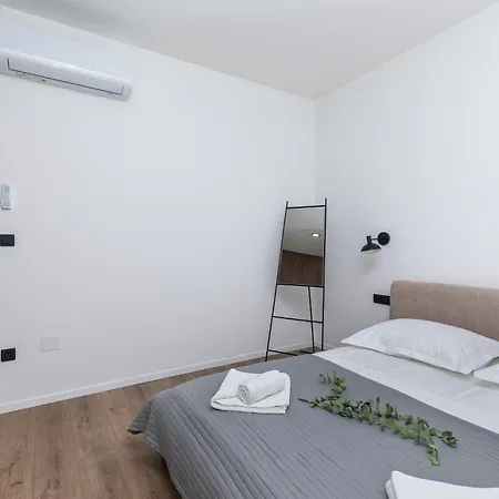 Апартаменты Penthouse Andro, Омиш