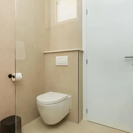 Penthouse Andro, *
