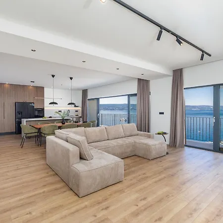 Penthouse Andro, Omiš